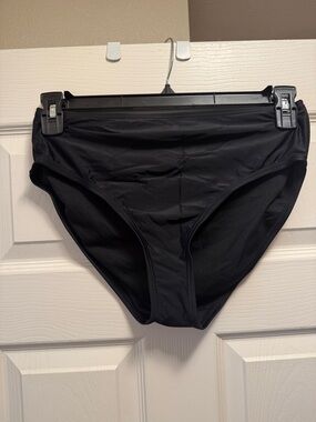 Lavish Black Women's Bikini Bottoms